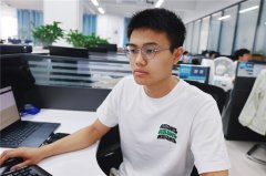 <b>其量子态几乎不会遭到干</b>